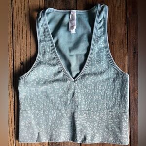 ATHLETA • Aurora crop rib tank camisole cami Vneck animal print cheetah leopard